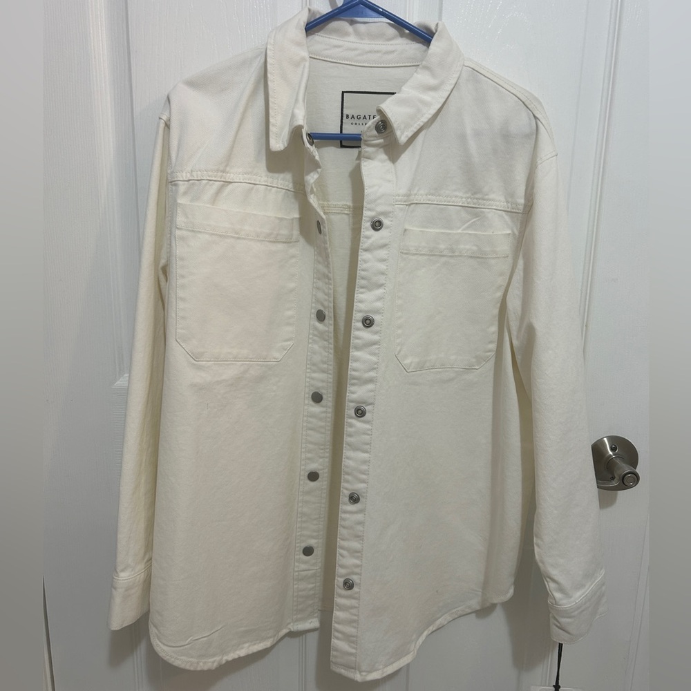 Women’s size Medium Cream Shirt Jacket